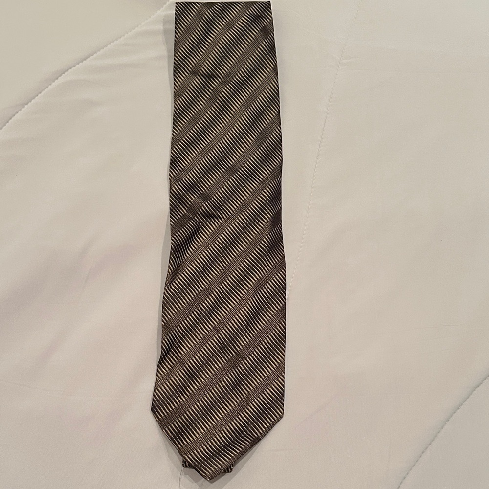 Elegant Striped Black and Gray Tie